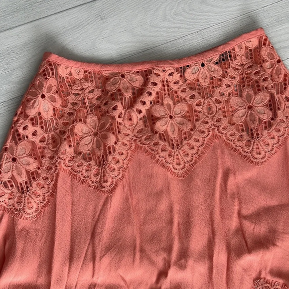For Love & Lemons Blush Pink Crochet Embroidered Skirt XS - Picture 3 of 8